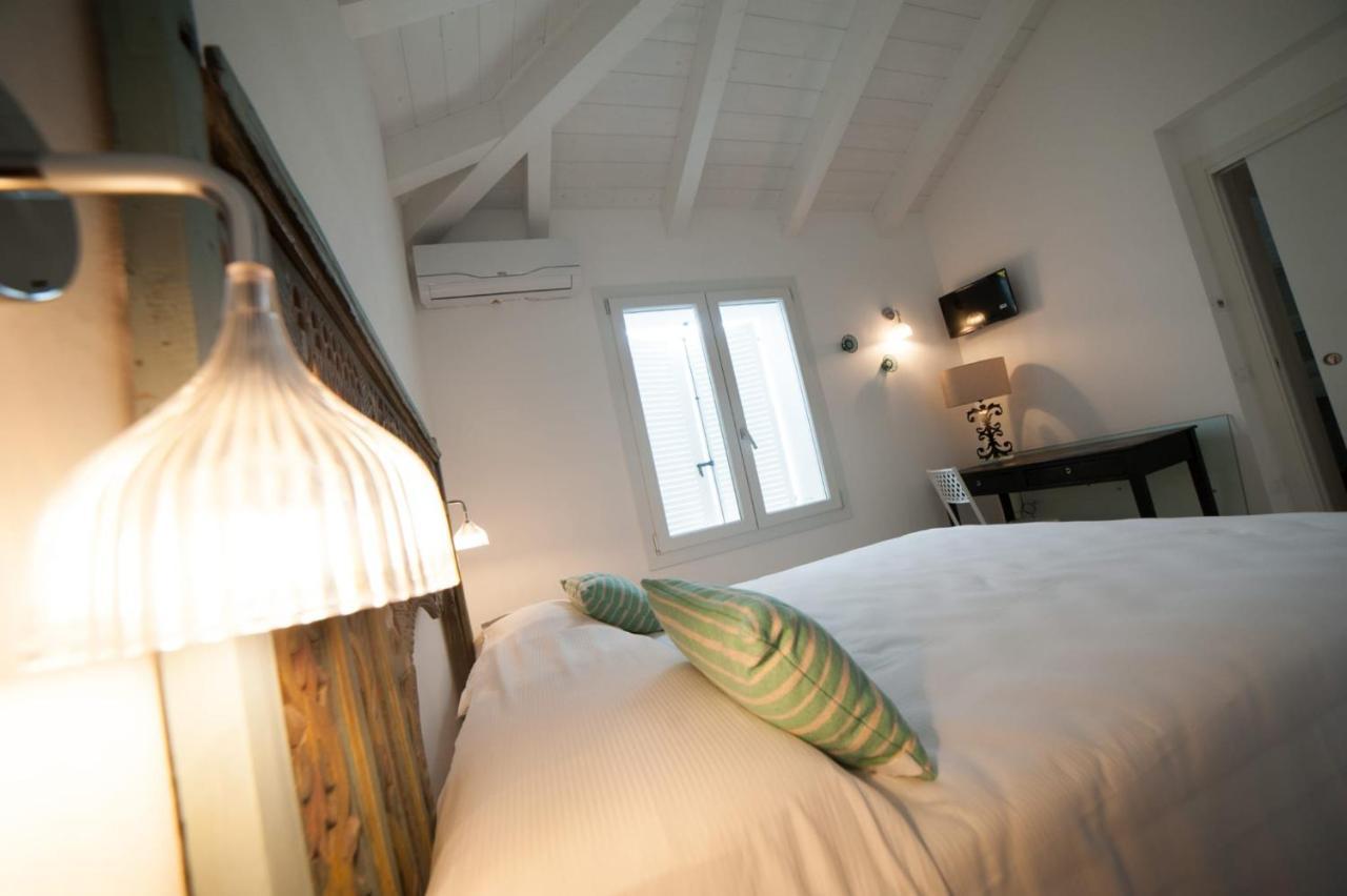 Bed & Breakfast A Mare Affitta Camere 法诺 外观 照片